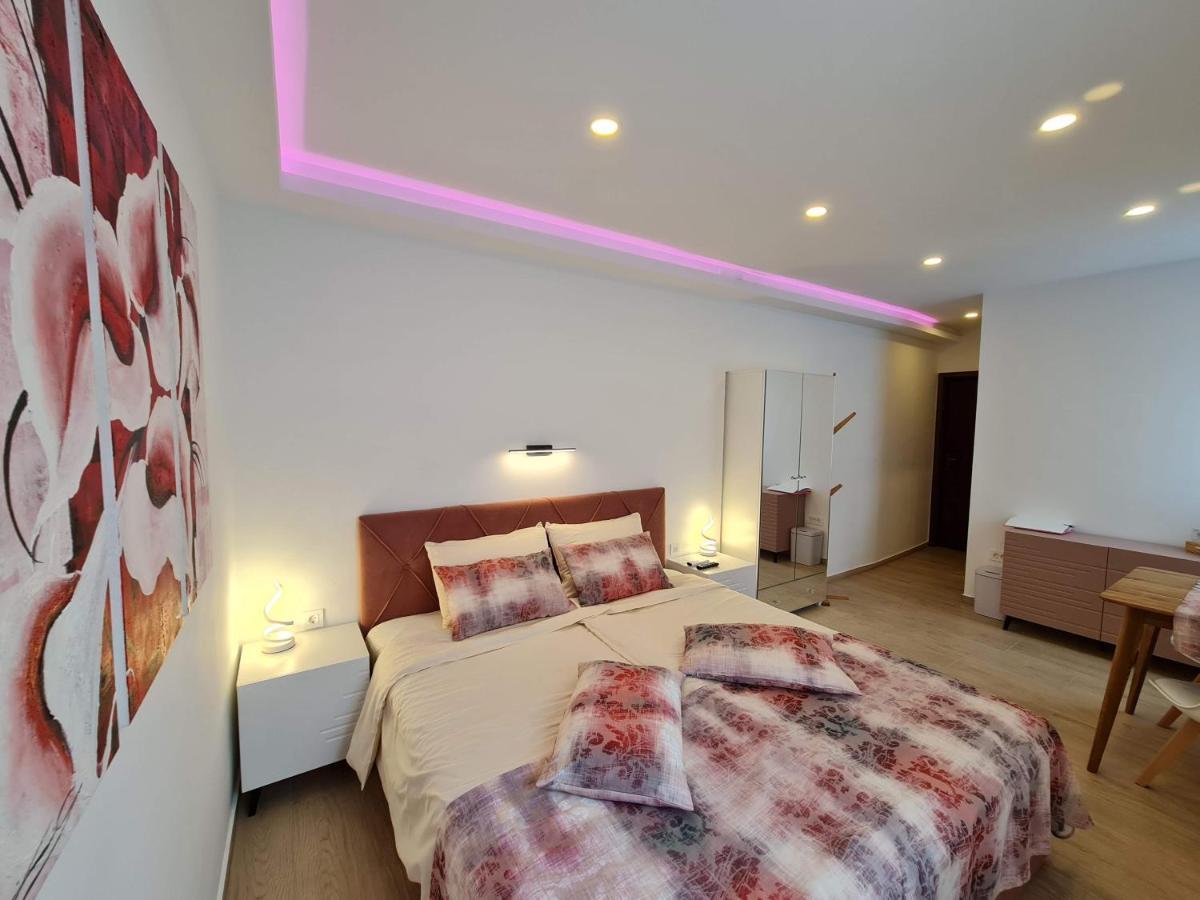 Restaurant & Apartments Getaway Pri Kobalu Vipava Exterior photo